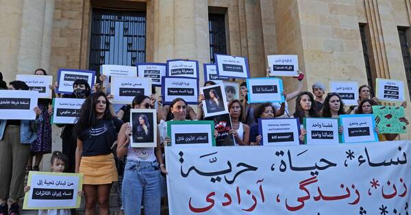 La Nación / Cerca de 100 muertos en violenta represión en Irán