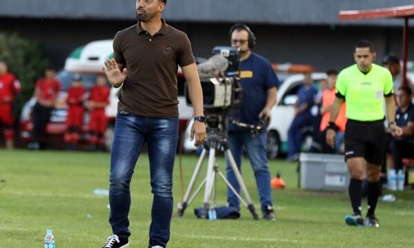 Agotamiento físico y mental: se enojó Cacerito, “las decisiones las tomo yo y no los jugadores”, he’i