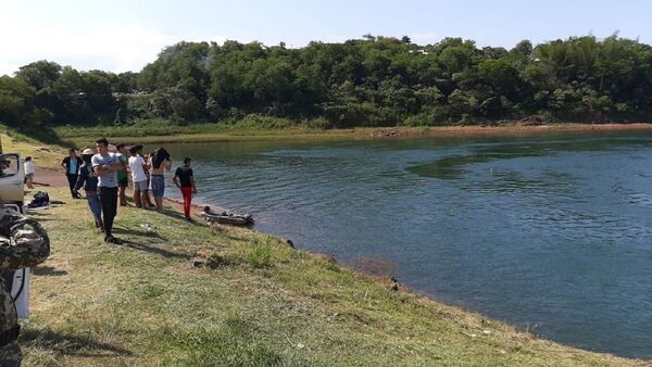 Diario HOY | Niño de 8 años cae en aguas del río Paraná y desaparece