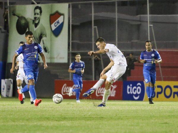 Diario HOY | Nacional, 12 de Octubre y sus respectivos campeonatos