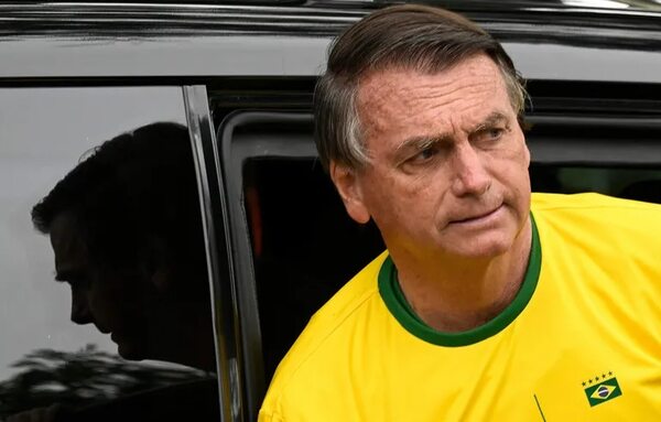 Impacto económico del gobierno de Bolsonaro incidió en elecciones brasileñas, afirma Samaniego - Política - ABC Color