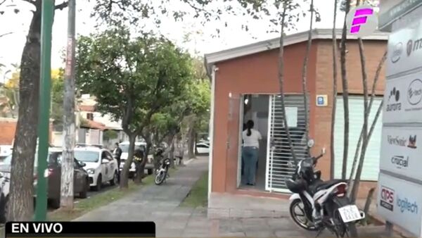Policía frustra robo de varias computadoras portátiles