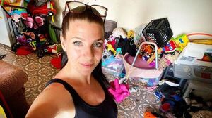 Diario HOY | "Barbie" ordena y limpia gratis casas de gente que lo necesita y se convirtió en viral