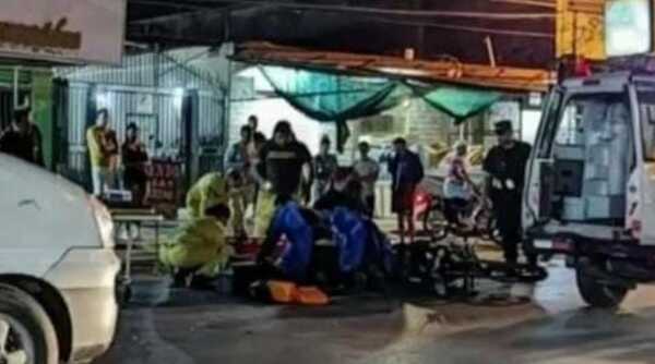 (VIDEO)Vehículo que escapaba de patrullera chocó a motoca