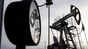El petróleo de Texas abre con una subida del 4,42%, hasta US$ 83 | Internacionales | 5Días