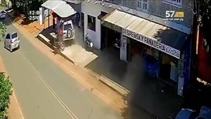 Capiatá: Se durmió al volante y chocó - SNT