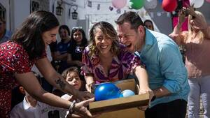 Crónica / [GALERÍA] Denise Hutter ya sabe si es nena o nene el bebé que espera