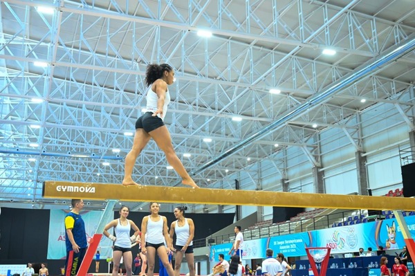Visitaron pabellón de gimnasia en SND y calificaron como “lo mejor de Sudamérica, en el mundo”