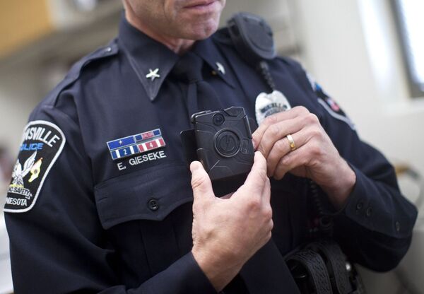 EE.UU. obligará a todas las fuerzas de seguridad a llevar cámaras corporales - El Independiente