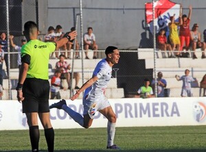 Diario HOY | Nacional vuelve a sumarse a la punta del Clausura
