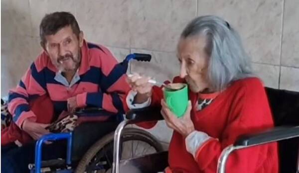 Crónica / [VIDEO] "Tío Fidel" terminó en un asilo de ancianos anga
