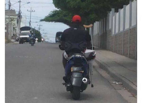 Crónica / Ni la “pata cuashota” lo detuvo: arriero cometió un robo con muleta y todo