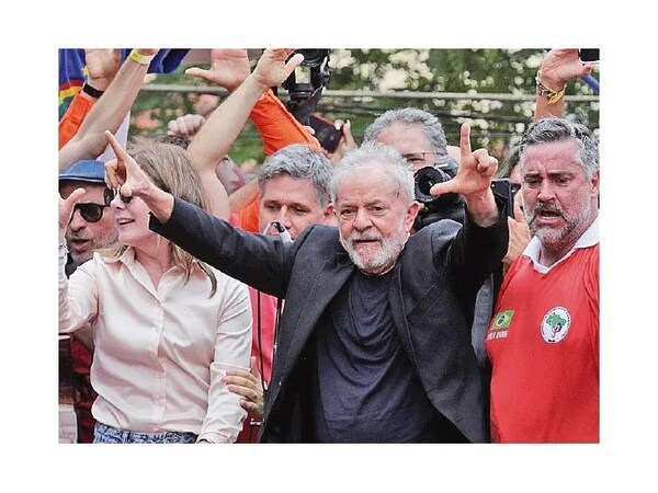 Lula amplía a 2 puntos la ventaja frente a Bolsonaro con el 85,55 % escrutado