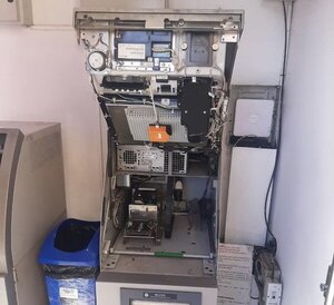 Investigan manipulación de un cajero automático - ADN Digital