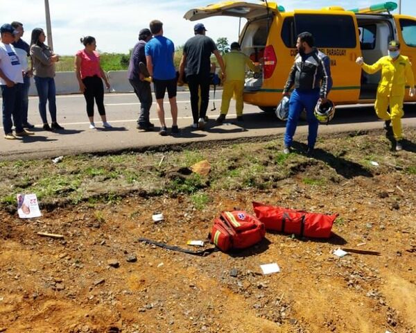 Reventón de un neumático opa en un feroz vuelco
