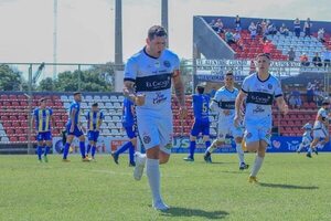 El “24” vuelve a la zona de ascenso en la Primera B - Fútbol de Ascenso de Paraguay - ABC Color