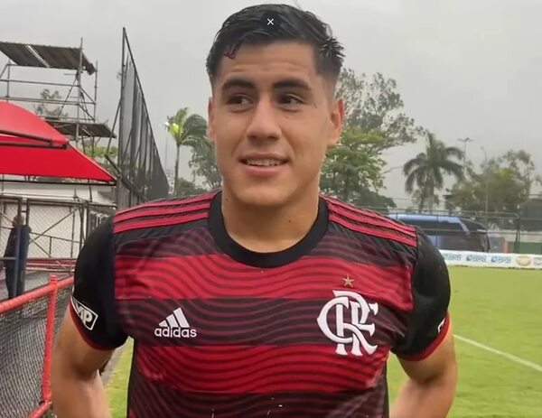 Santiago Ocampos lucha por un lugar en la Primera de Flamengo - Fútbol Internacional - ABC Color