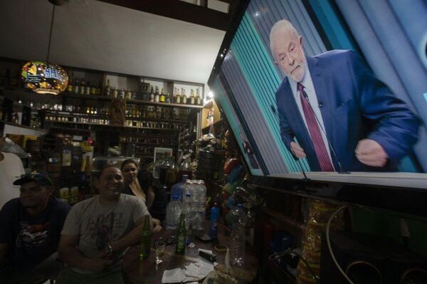 Lula-Bolsonaro: Comienza el "segundo round" de la elección en Brasil