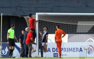 Crónica / [VIDEO] "Pelada" jeyma: Fíjate lo que pasó en Guaireña-Olimpia este finde pasado