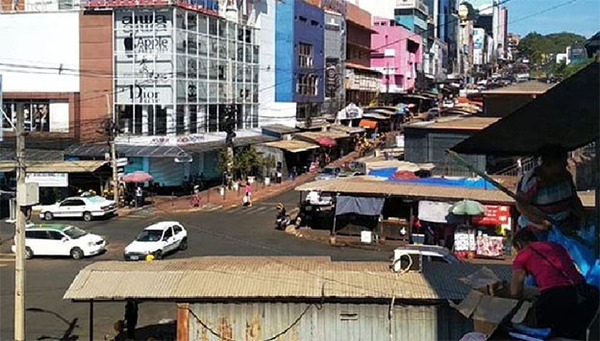 Feriado largo con poca afluencia de compradores en comercio de CDE | DIARIO PRIMERA PLANA