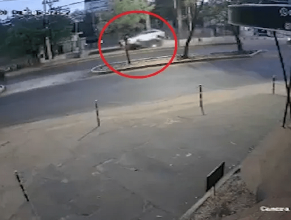 Familiares de joven atropellada cuando esperaba el bus piden justicia a dos años del caso · Radio Monumental 1080 AM