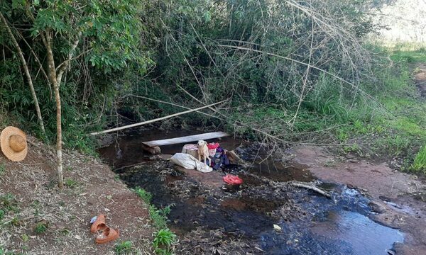Mujeres estaban lavando ropa en arroyo y terminaron baleadas
