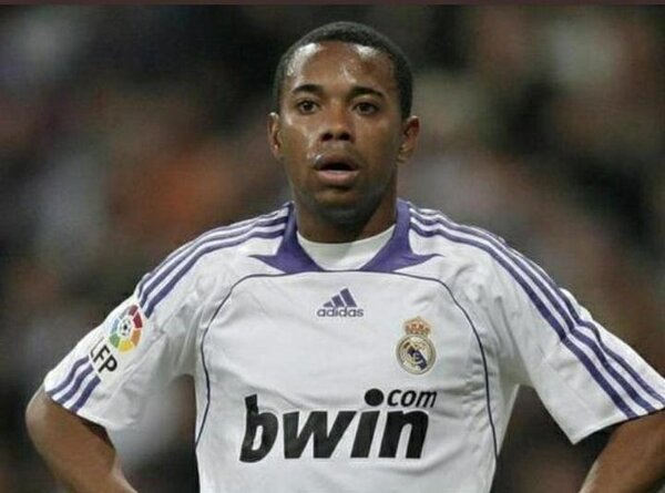 Italia pide a Brasil la extradición de Robinho, condenado a 9 años de cárcel por violación