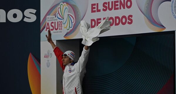 Benjamin Hockin peleará por la medalla en los 100 metros mariposa