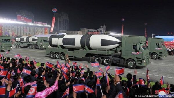Corea del Norte lanzó un misil en la costa japonesa y crece la tensión