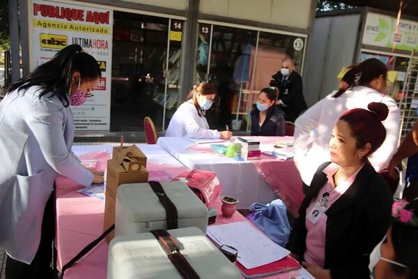 Octubre Rosa: Jornada de atención médica gratuita en la Plaza de la Justicia - Estilo de vida - ABC Color
