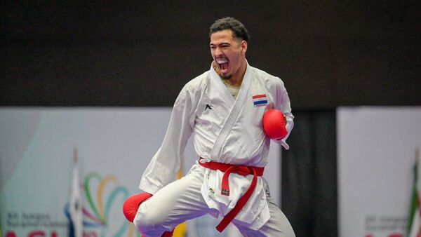 Jesús Servín le da a Paraguay la medalla de plata en karate