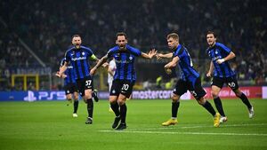 El 'catenaccio' del Inter complica la vida al Barcelona
