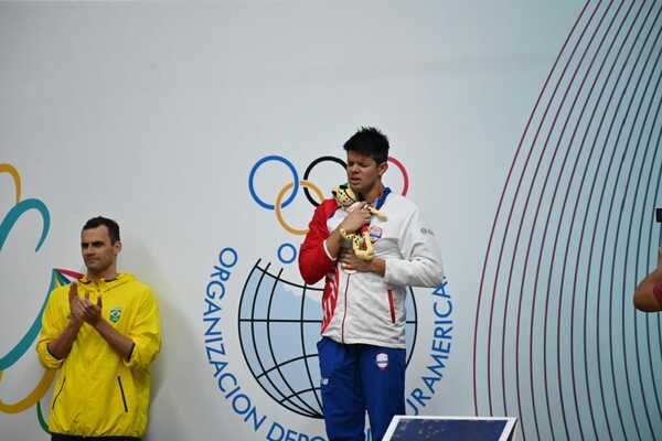 Nueva medalla de bronce para el equipo de natación en una destacada jornada - .::Agencia IP::.