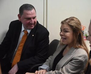 Corte confirma nuevo “blanqueo” a Zacarías Irún y Sandra McLeod - Nacionales - ABC Color