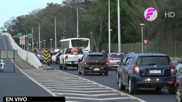 Congestión vehicular por cierre de la Costanera de Asunción