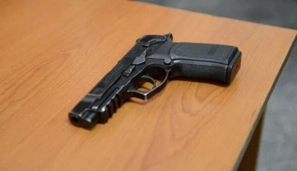 Asaltó con una pistola de juguete y fue reducido por su víctima - ABC en el Este - ABC Color