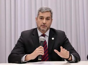 Abdo Benítez anuncia veto total a ley de millonaria compensación a exobreros de Itaipú  - A La Gran 7-30 - ABC Color