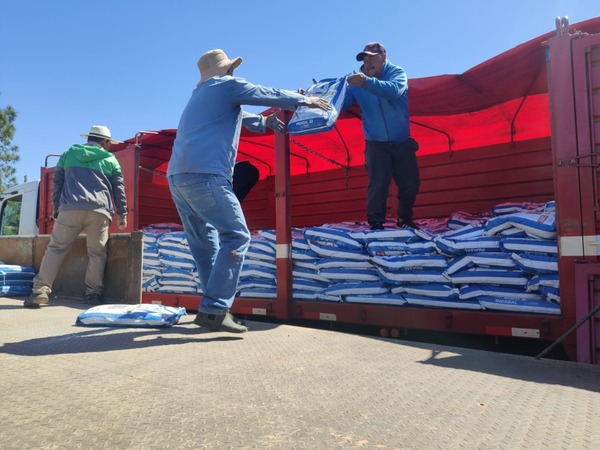 Asisten a productores agropecuarios de Ñeembucú | 1000 Noticias