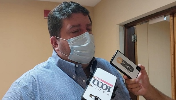 Kemper pide explicaciones sobre largas filas en paso fronterizo con Argentina y pide facilitar ingreso de turistas