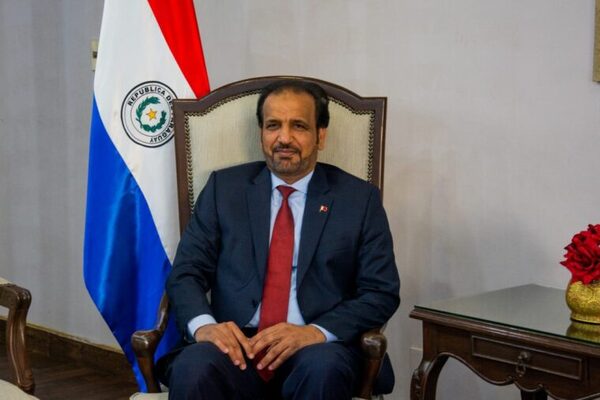 Diario HOY | Piden que cancillería exhiba a monarquía qatarí denuncia contra diplomático, por abuso sexual