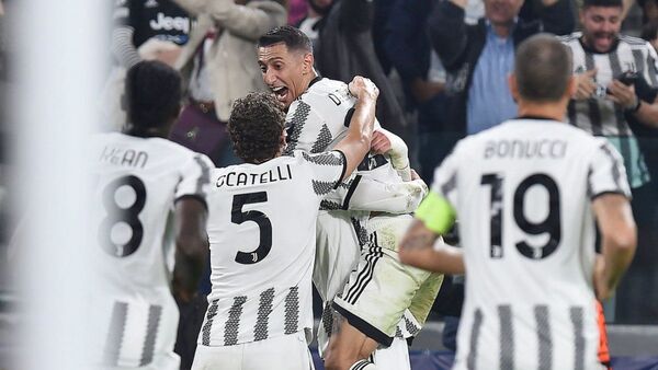 Juventus se estrena en 'Champions' al son de Di María