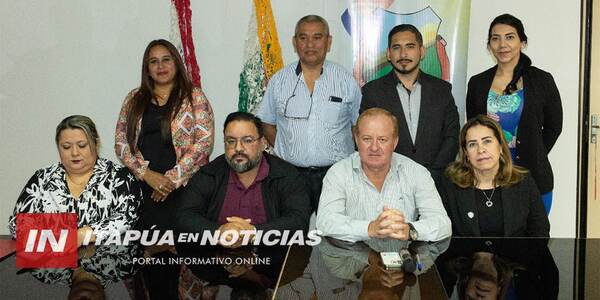 MUNICIPALIDAD DE CAMBYRETÁ FIRMÓ IMPORTANTE CONVENIO CON UNA UNIVERSIDAD
