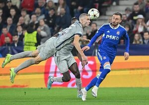 El Salzburgo liquida de penal a un combativo Dinamo de Zagreb - Fútbol Internacional - ABC Color