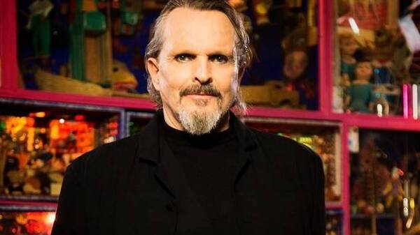 Crónica / Miguel Bosé deberá ser operado de urgencia