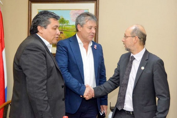 «Sustancias tóxicas y derechos humanos» fue abordado por titular de Diputados y relator de la ONU