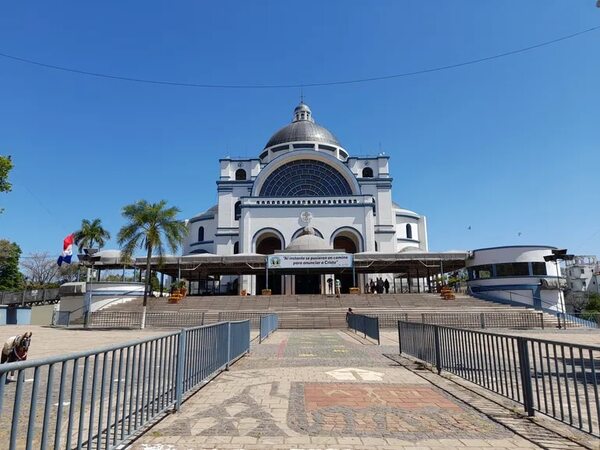 Proyectan la recomposición del arbolado en la explanada de la Basílica de Caacupé - Nacionales - ABC Color