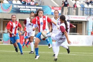 Dolorosa caída de las chicas albirrojas - Polideportivo - ABC Color