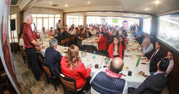 La Nación / Ministros de Abdo, en proselitismo puro