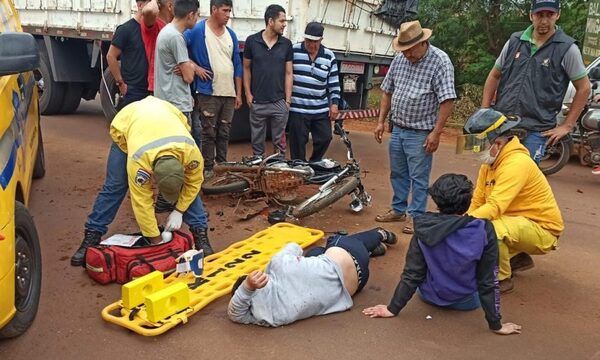 Dos hermanos menores resultan heridos al chocar con su moto a una camioneta – Diario TNPRESS