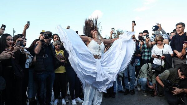 A semanas de la muerte de Amini, mujeres siguen protestando en Irán